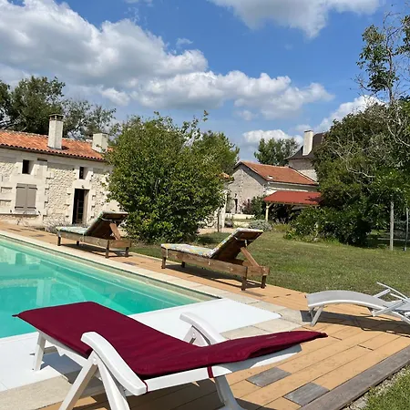 Maison Perigord Piscine Et Feriehus La Roche-Chalais