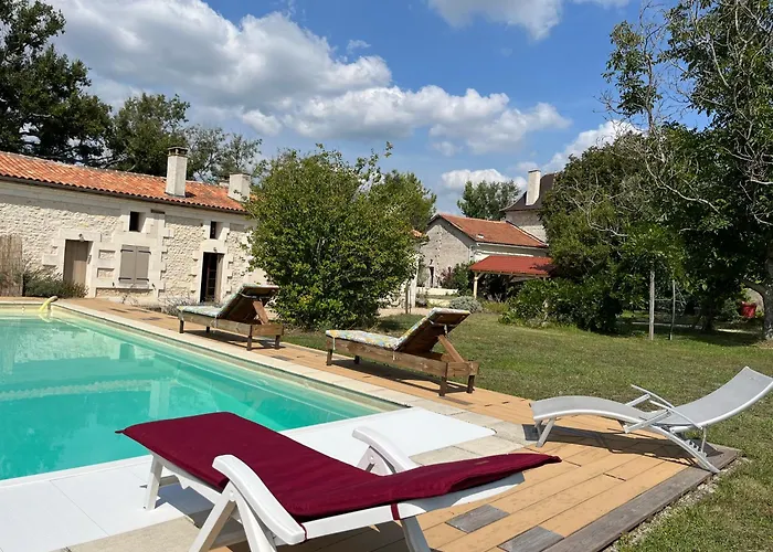 Maison Perigord Piscine Et Nyaraló La Roche-Chalais